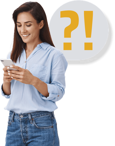 Donna con cellulare in mano sorride e vignietta con punto interrogativo ed esclamativo per risposta alle domande